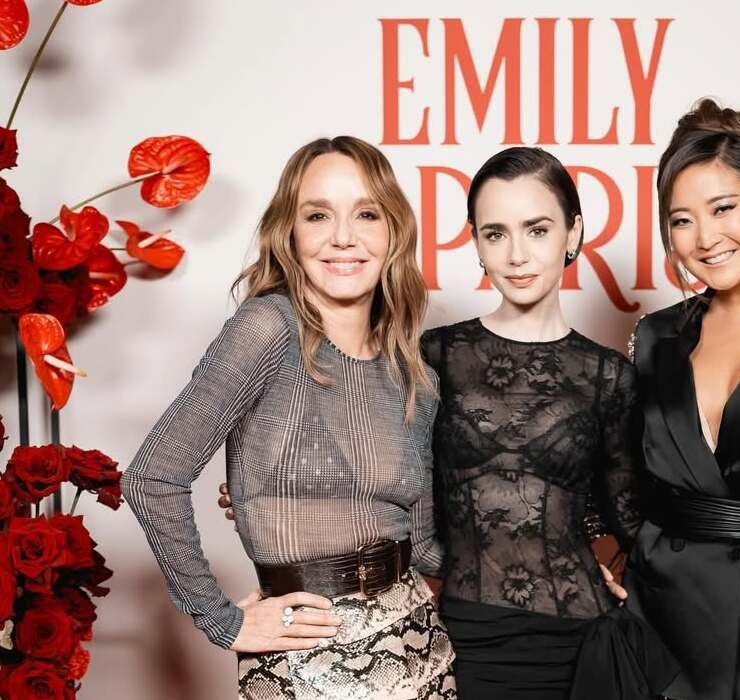 Лілі Коллінз та інші зірки «Емілі в Парижі» на коктейльному прийомі у Венеції