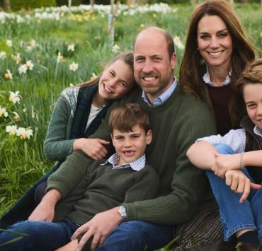 Кейт Міддлтон і принц Вільям представили різдвяну листівку з дітьми