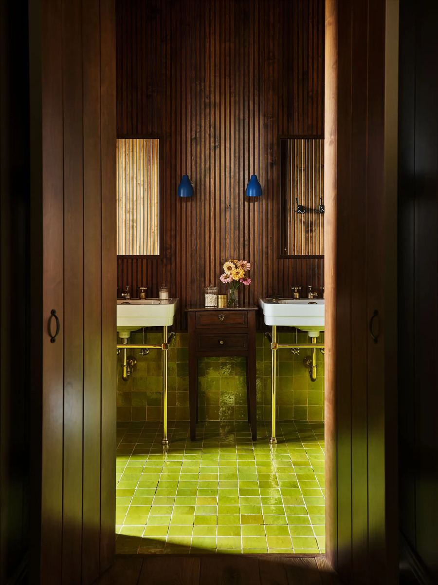 В оточенні гір: Кендалл Дженнер показала свій новий будинок у Каліфорнії