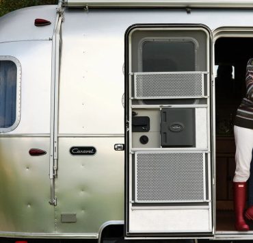 В оточенні гір: Кендалл Дженнер показала свій новий будинок у Каліфорнії