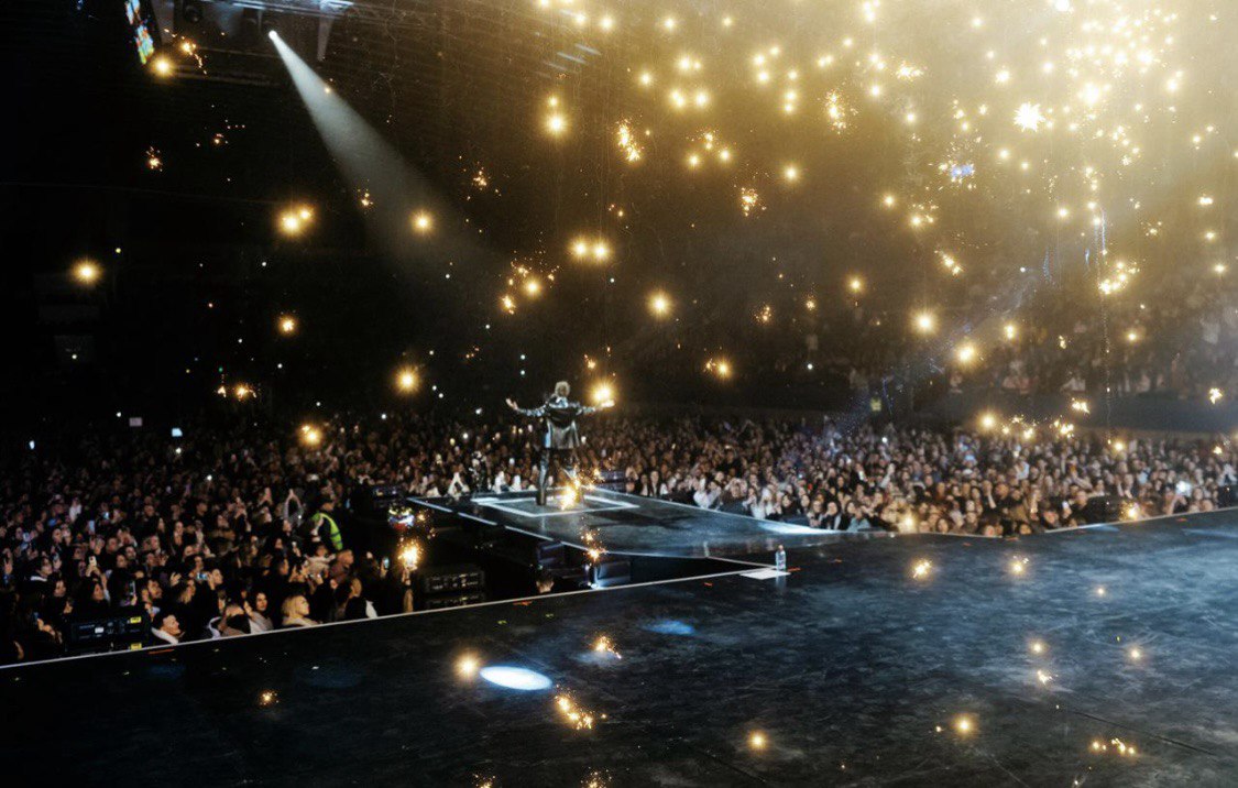 Блекаут посреди концерта: чем запомнилось шоу Макса Барских во Дворце спорта
