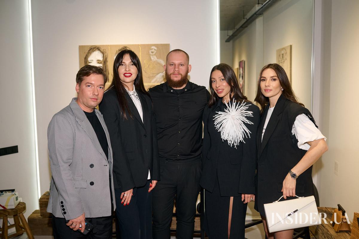 Без ролей і прикрас: як пройшла перша зустріч «Недосконалих жінок»