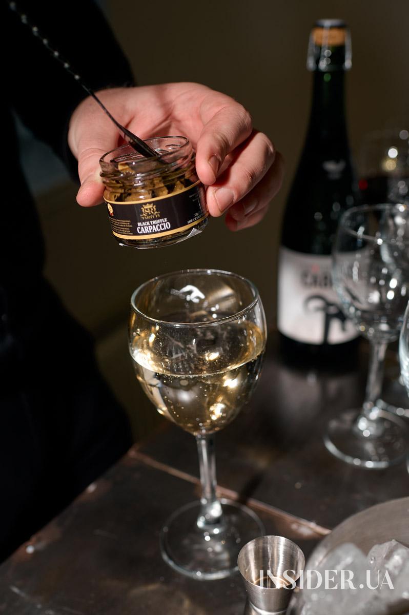 Без ролей і прикрас: як пройшла перша зустріч «Недосконалих жінок»