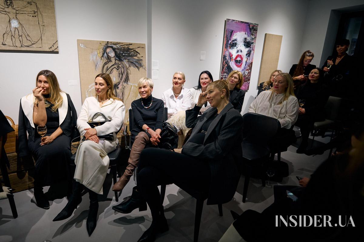 Без ролей і прикрас: як пройшла перша зустріч «Недосконалих жінок»