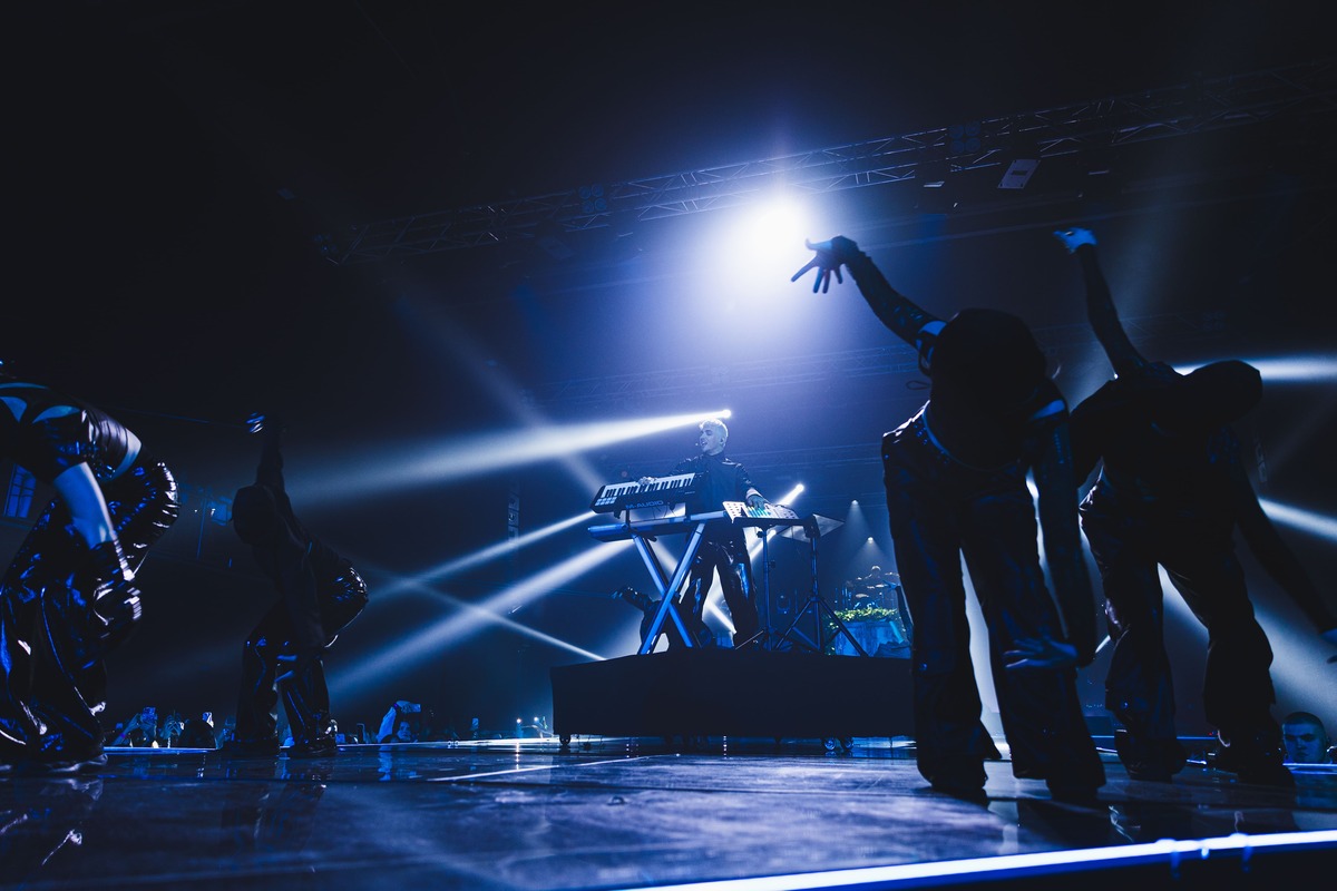 Дует із військовим і камео нареченого: MÉLOVIN дав концерт у Києві