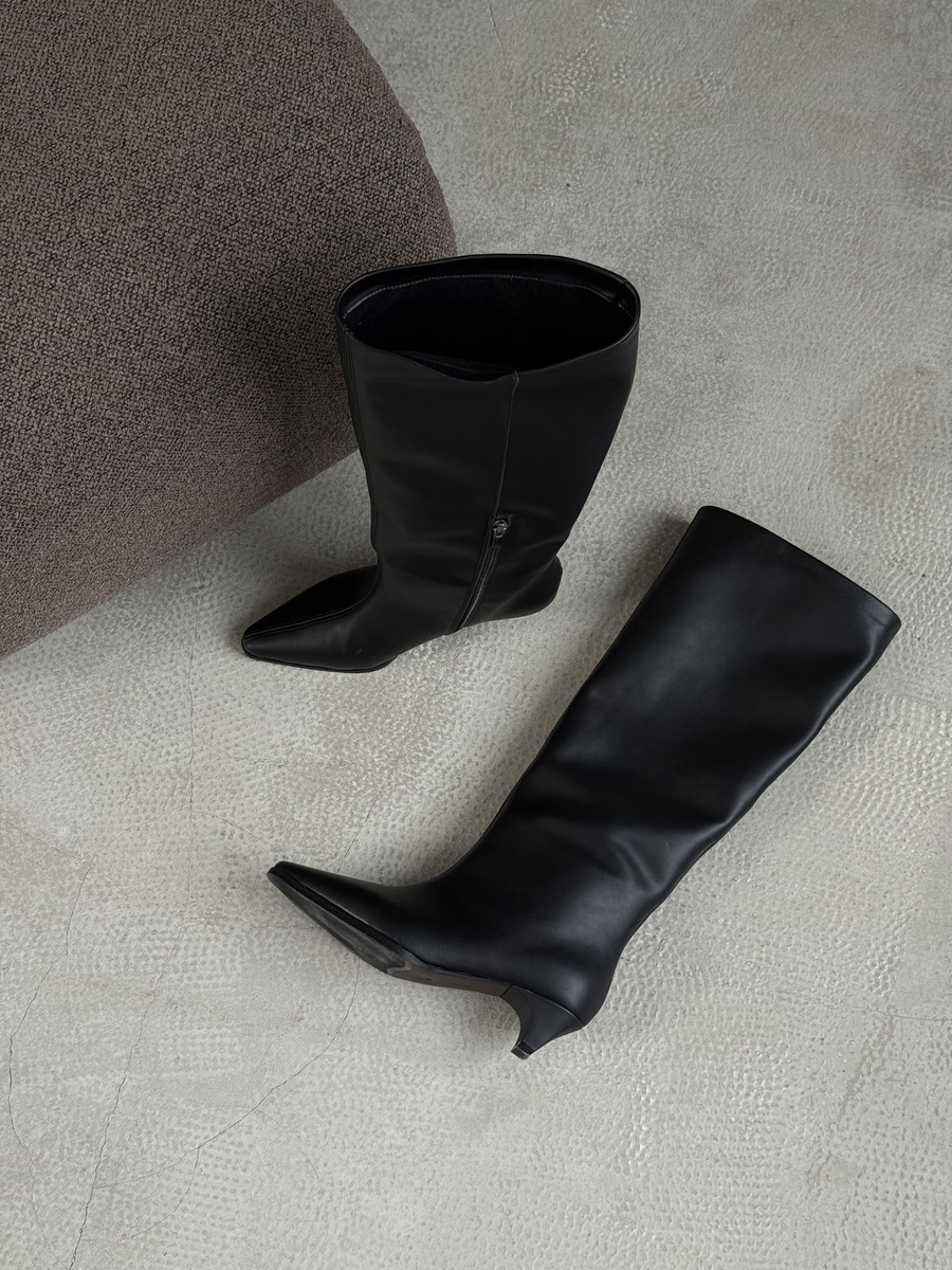 Від хутряних балеток до утеплених лоферів: головні тренди взуття холодного сезону