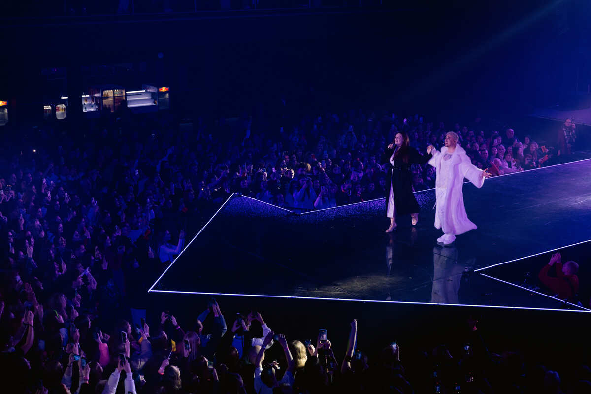 Дует із військовим і камео нареченого: MÉLOVIN дав концерт у Києві