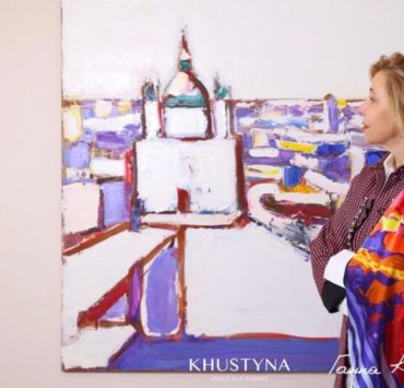 Світло, що не згасає: KHUSTYNA та Ганна Криволап презентували колекцію шовкових хустин Luminescence