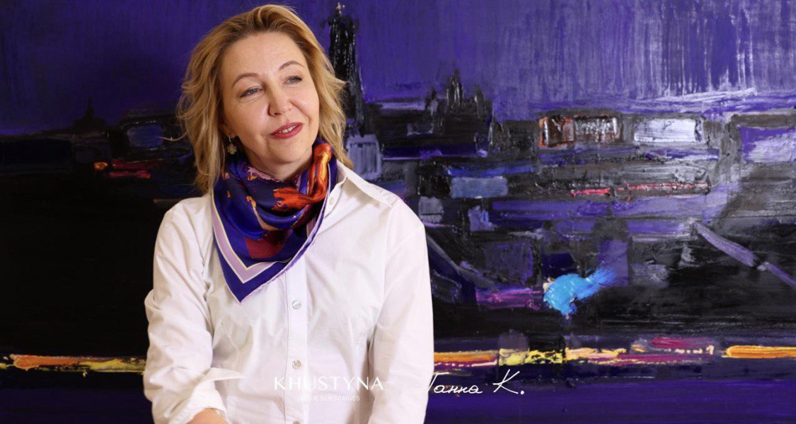 Світло, що не згасає: KHUSTYNA та Ганна Криволап презентували колекцію шовкових хустин Luminescence