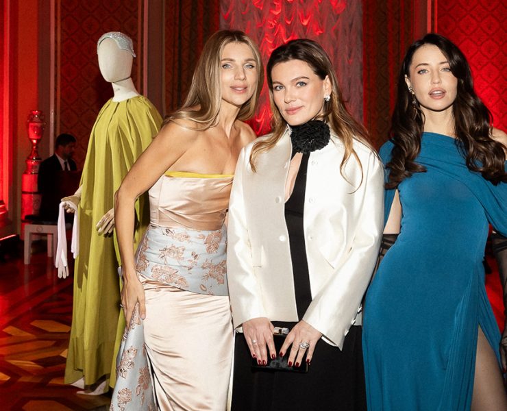 Катя Сільченко, Тамара Крючкова, Надя Дорофєєва