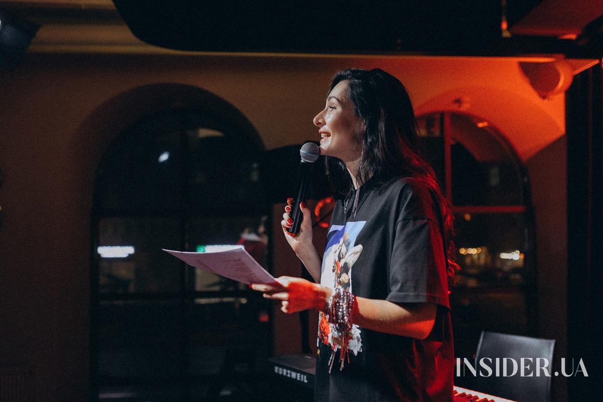 Поезія спротиву і свободи: як відбулася презентація збірки &laquo;Крила&raquo; у Києві