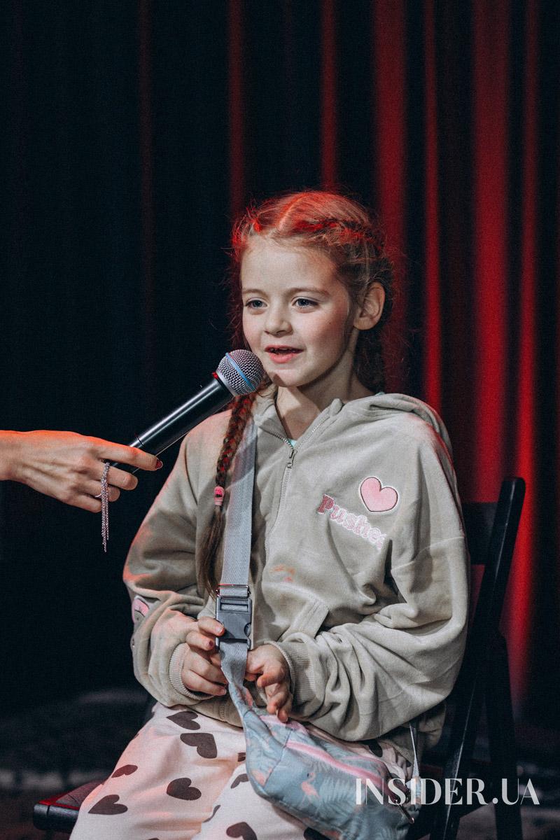 Поезія спротиву і свободи: як відбулася презентація збірки &laquo;Крила&raquo; у Києві