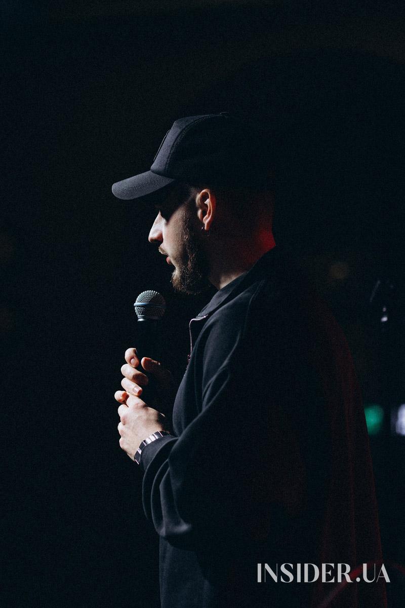 Поезія спротиву і свободи: як відбулася презентація збірки «Крила» у Києві