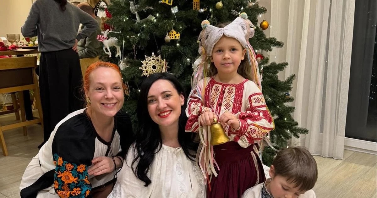 Джамала, Катя Осадча, родина Решетників тощо: різдвяні листівки зірок