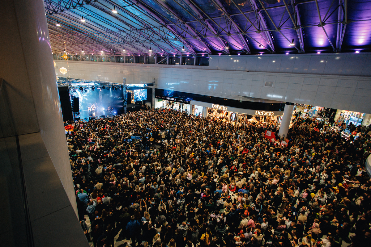 Мільйон для дітей: як відбувся благодійний захід Даші Квіткової «Під подушкою»