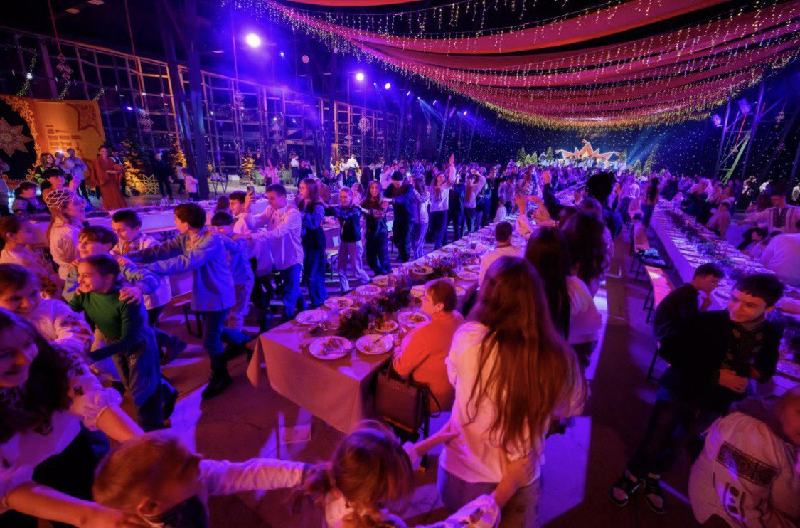 500 гостей й 150 кг куті: Катя Осадча влаштувала найбільшу в країні родинну вечерю на Різдво