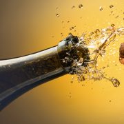 Від хутряних балеток до утеплених лоферів: головні тренди взуття холодного сезону