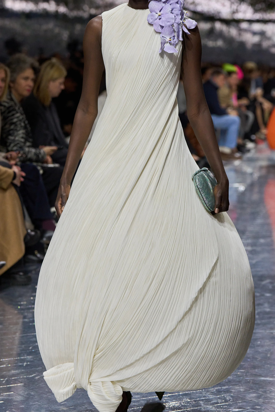 Квіти та в&rsquo;язані фактури: ключові образи кутюрної колекції Dior