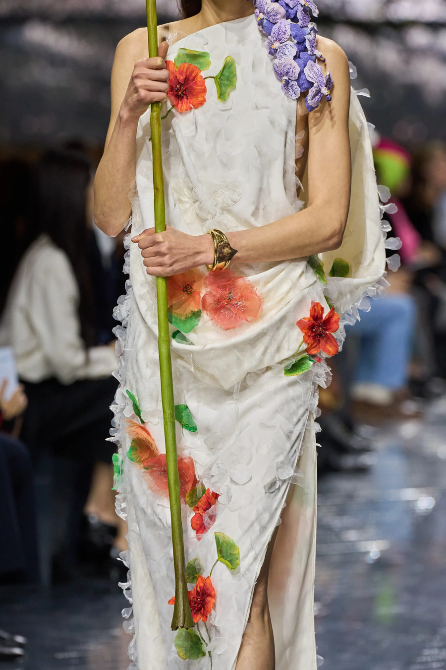 Квіти та в&rsquo;язані фактури: ключові образи кутюрної колекції Dior