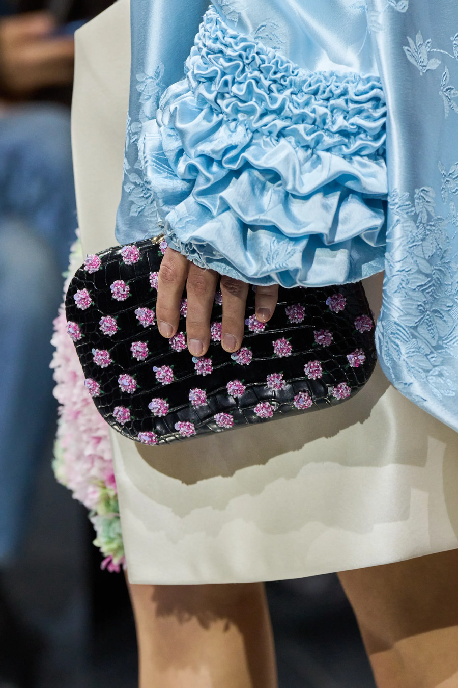 Квіти та в&rsquo;язані фактури: ключові образи кутюрної колекції Dior