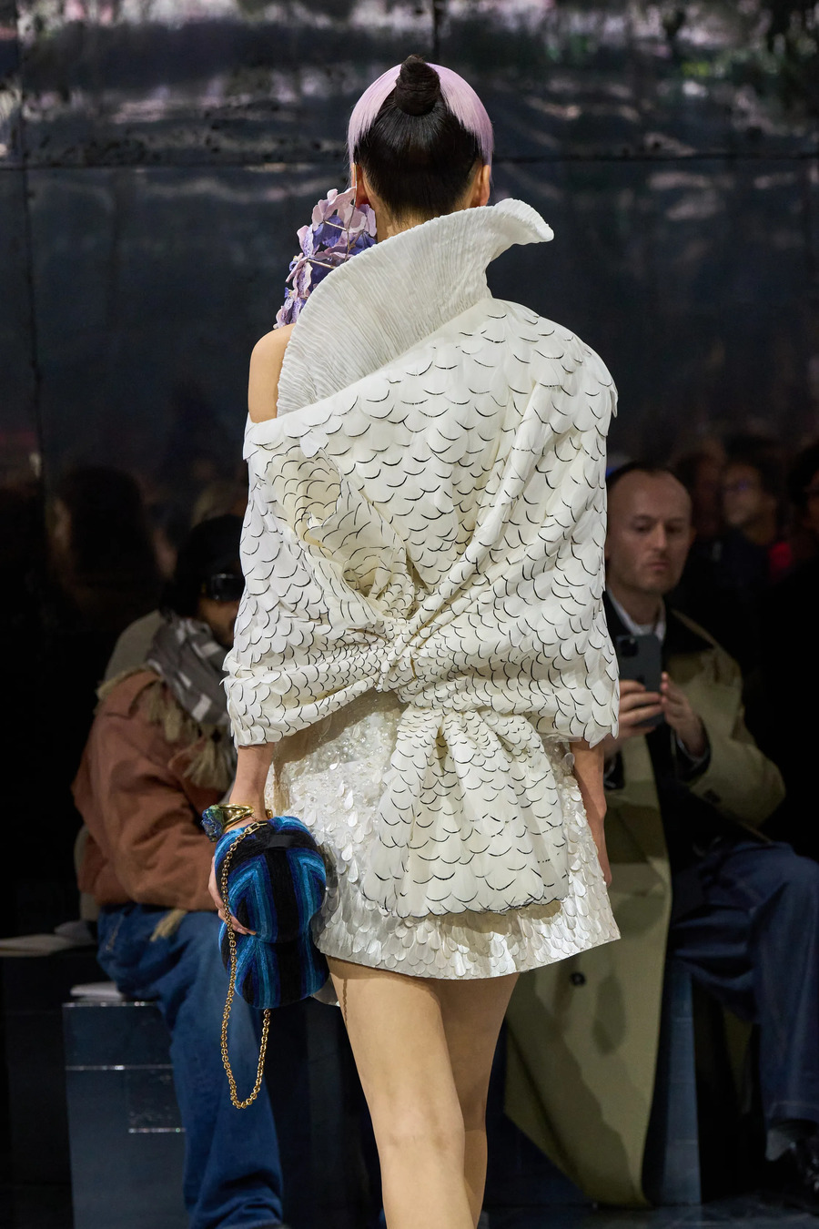 Квіти та в&rsquo;язані фактури: ключові образи кутюрної колекції Dior