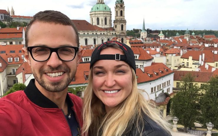 &laquo;П&rsquo;ємо корвалол, але й далі працюємо&raquo;: як &laquo;Орел і Решка&raquo; переживає ШІ-перезапуск