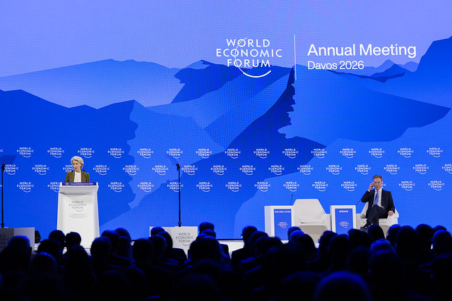 Нотатки з Давоса: окуляри Макрона, кулуари й розмови про майбутнє