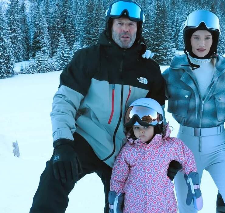 Роузі Гантінгтон-Вайтлі поділилася фото з сімейного відпочинку в горах