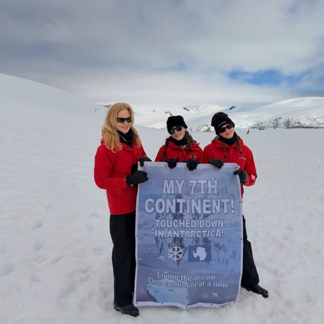 Следом за Майклом Дугласом: Николь Кидман отправилась в Антарктиду