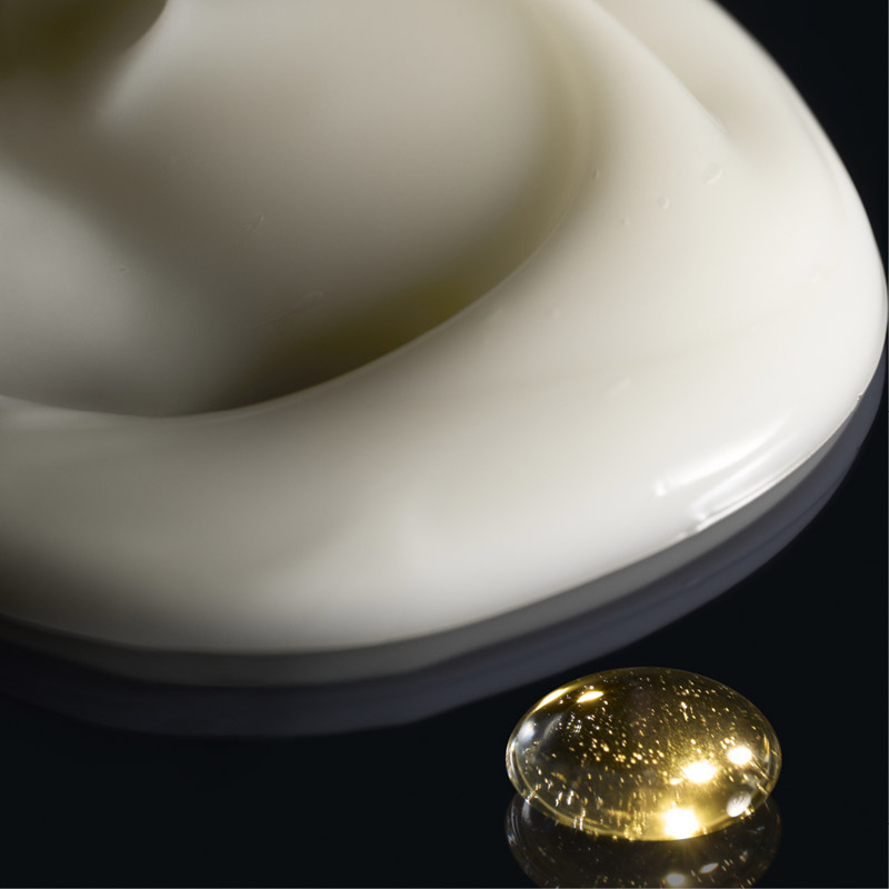 Нічний крем для волосся: новий ритуал догляду під час сну