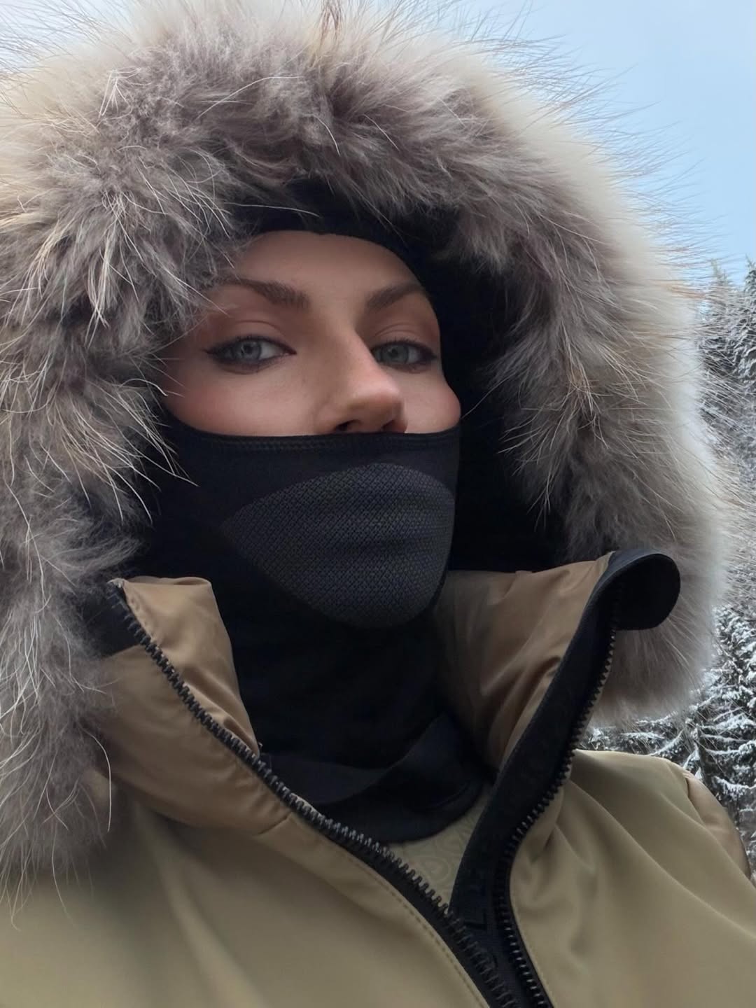 Сімейна ідилія: Леся Нікітюк відпочиває з родиною в Карпатах