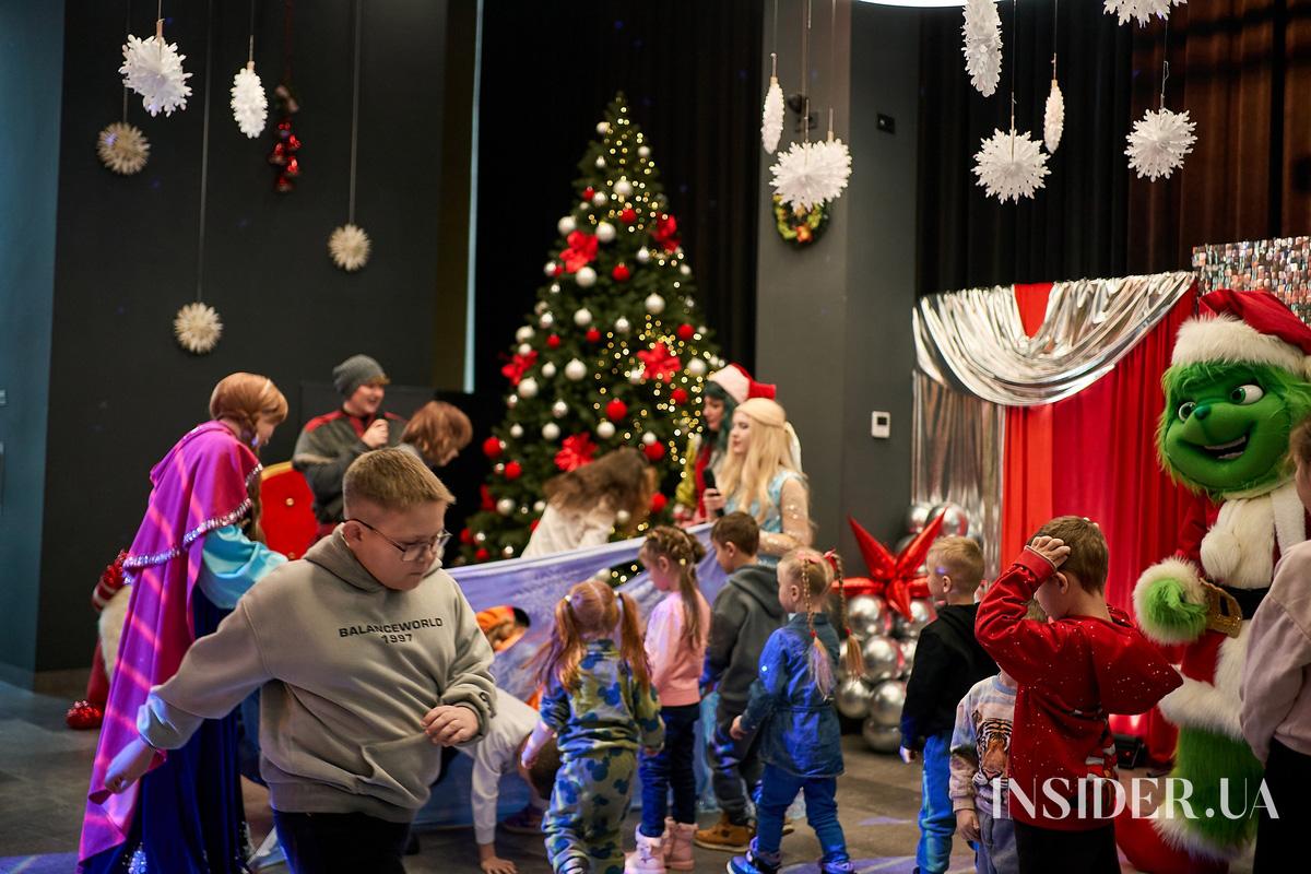 Як минув благодійний захід для дітей захисників «За хвилину до Різдва»