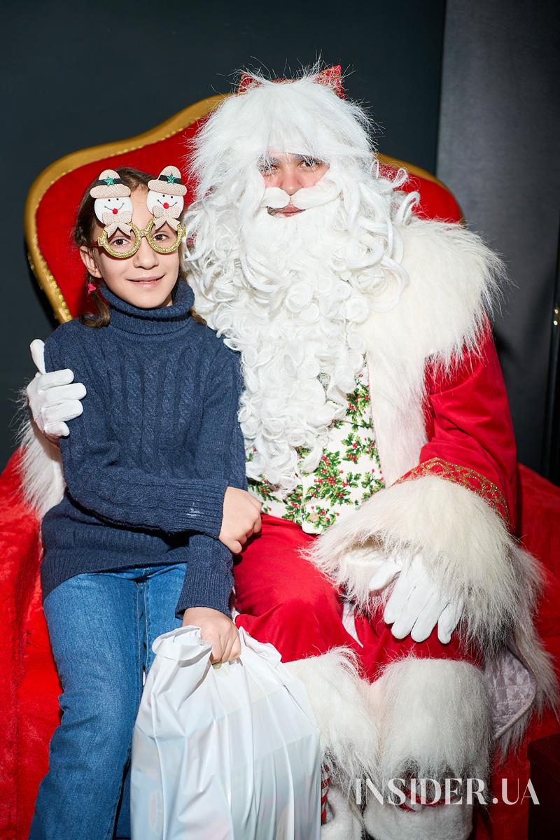 Як минув благодійний захід для дітей захисників &laquo;За хвилину до Різдва&raquo;