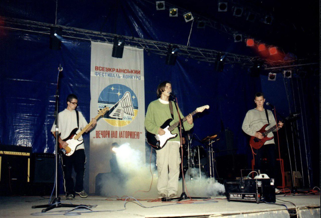 БЕЗ ОБМЕЖЕНЬ &mdash; 27 років! Гурт показав ексклюзивні архівні кадри
