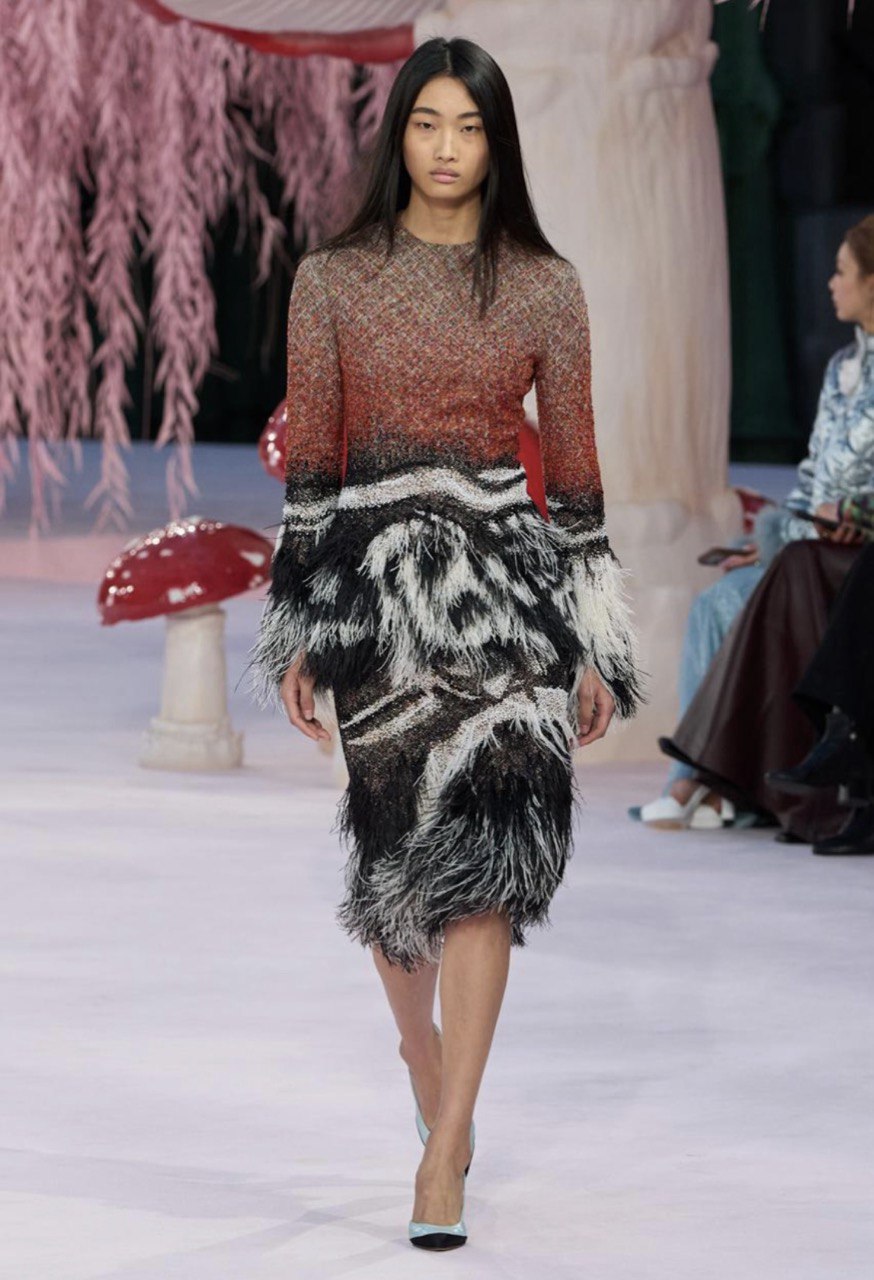 Нова класика і романтизм в дебютній колекції Матьє Блазі для Chanel