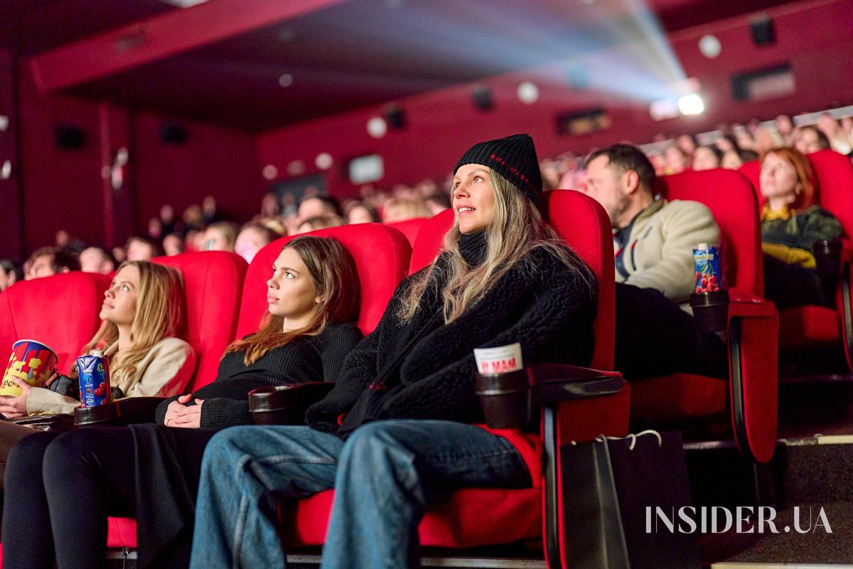 Вера Брежнева, Маша Ефросинина и другие на премьере фильма «НУ МАМ»