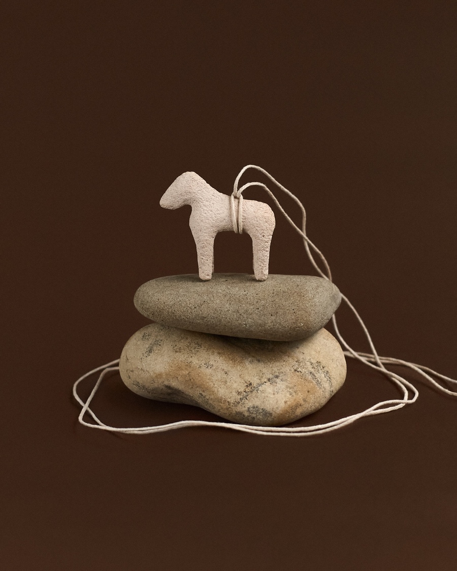 Бренд After Lucy презентує першу глиняну колекцію