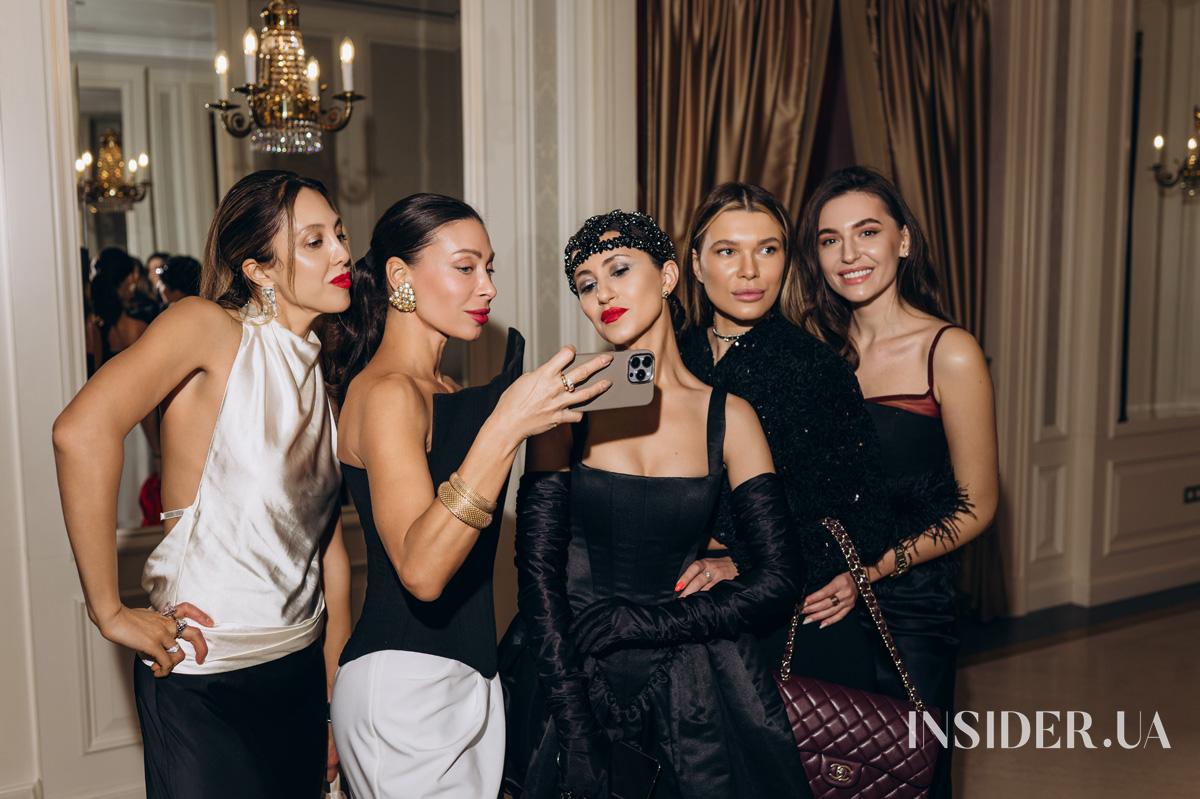 Різдвяна зустріч від ELLE, ELLE Decoration, Cosmopolitan та Harper&rsquo;s Bazaar