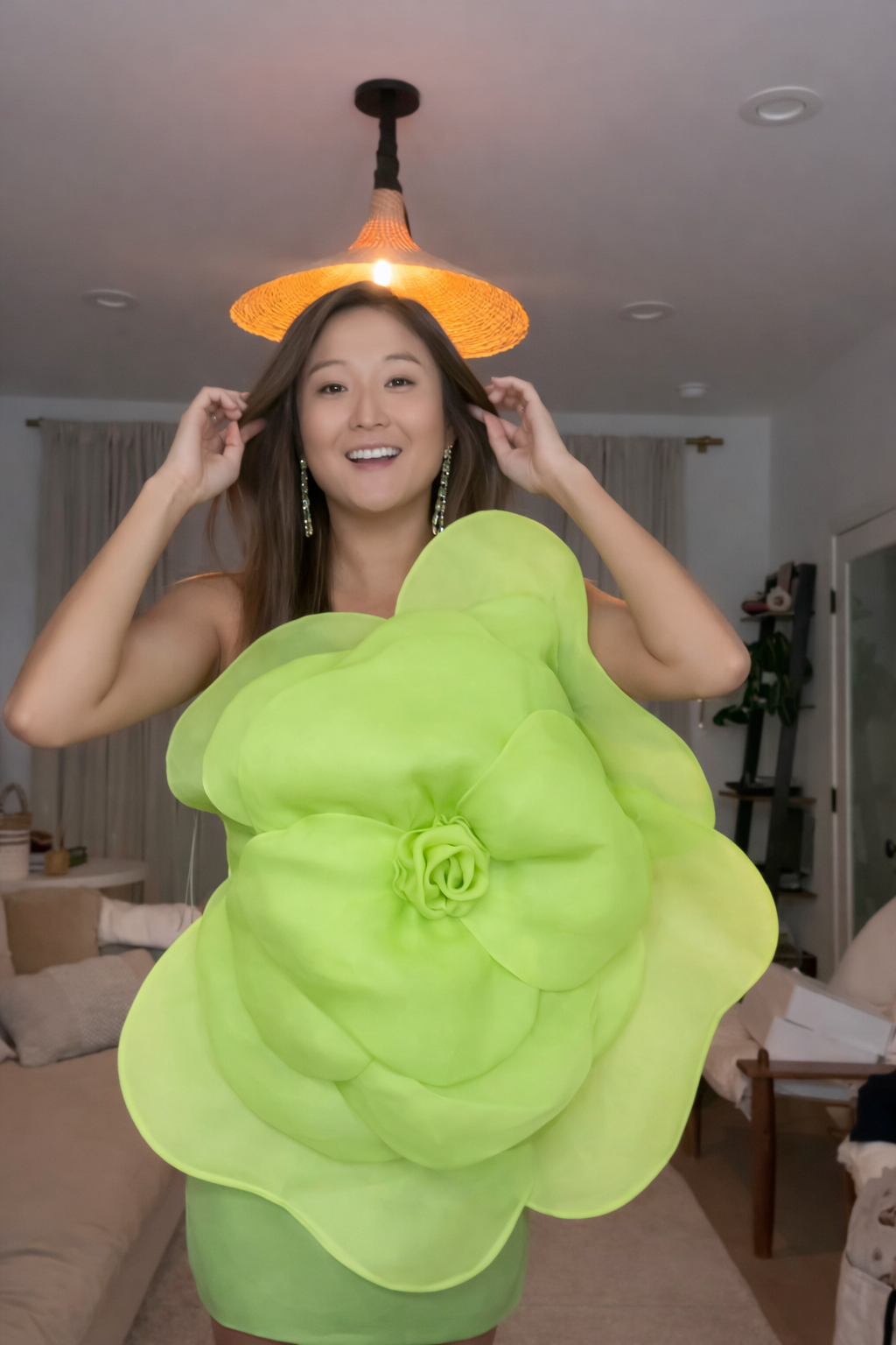 Носители: Эшли Парк «выгуляла» культовое платье J’amemme