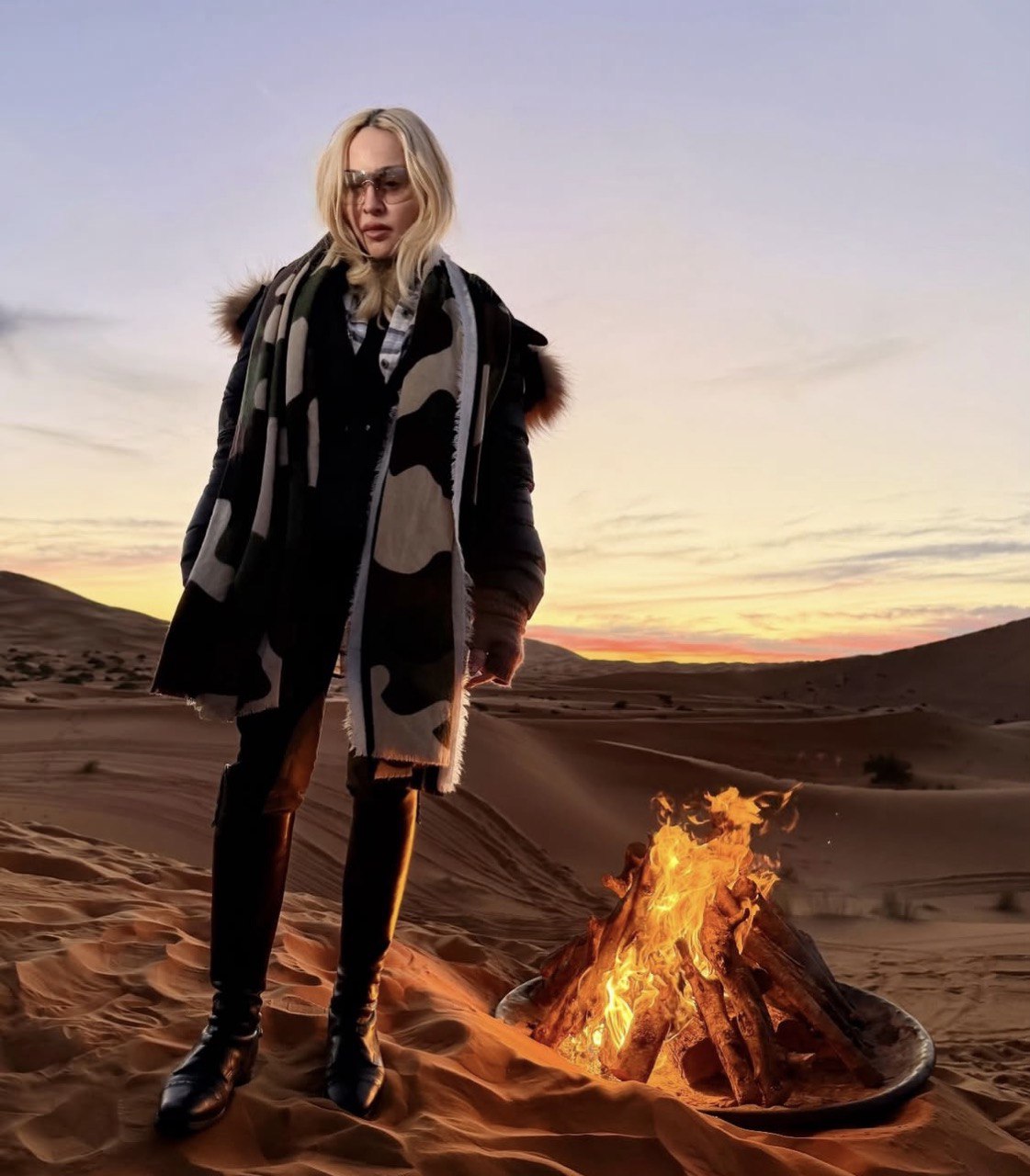 Серед пустелі: Мадонна із бойфрендом та дітьми відпочиває в Марокко