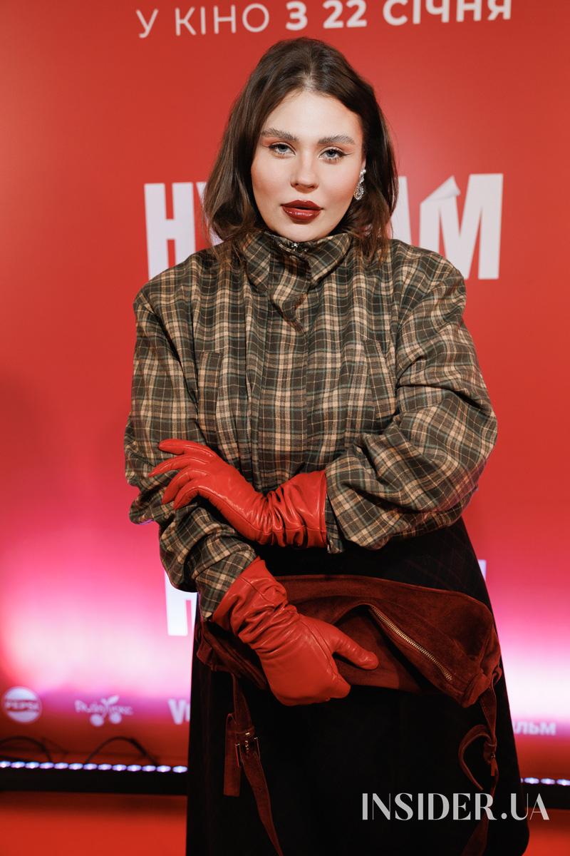 Вера Брежнева, Маша Ефросинина и другие на премьере фильма &laquo;НУ МАМ&raquo;