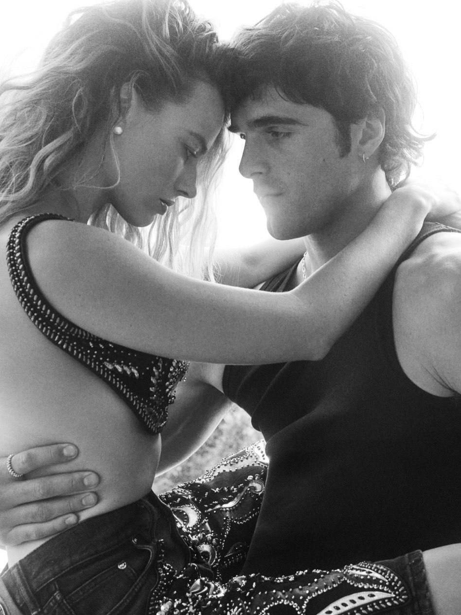 Стримана пристрасть: Марґо Роббі та Джейкоб Елорді на обкладинці Vogue