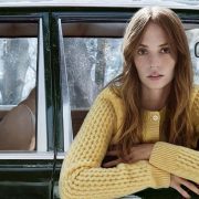 Носії: Селена Гомес у піжамі SLEEPER на івенті Rare Beauty