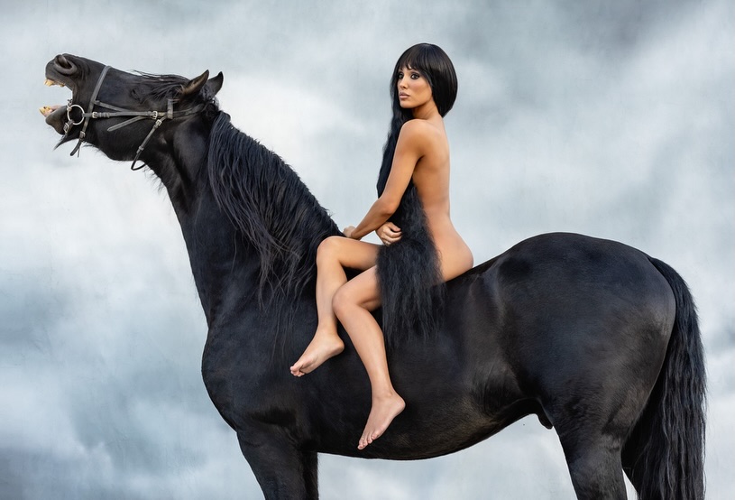 Б&rsquo;янка Цензорі вперше прокоментувала свої провокативні образи