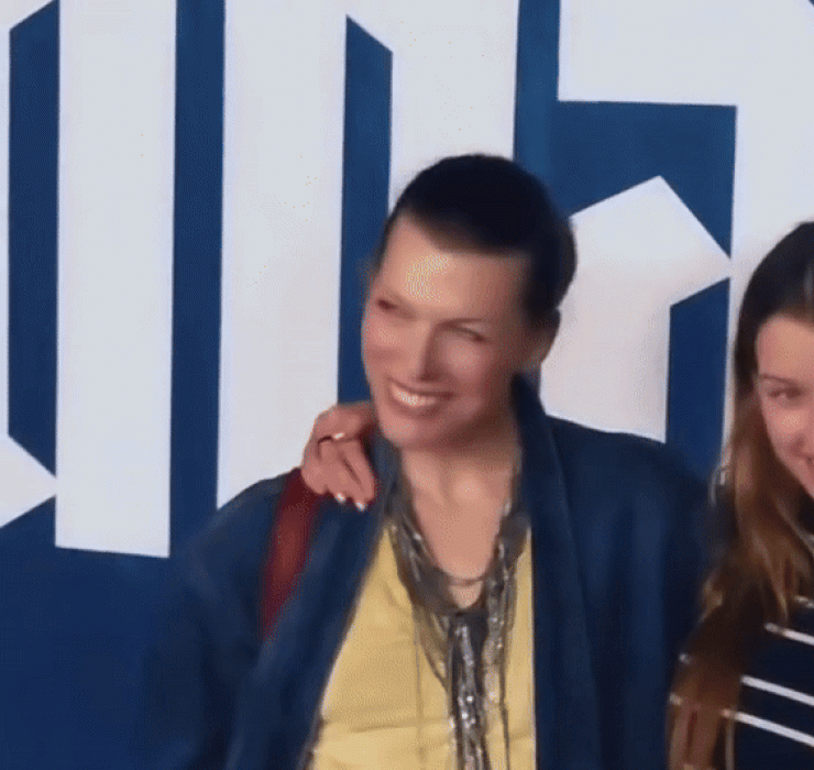 Мілла Йовович із чоловіком та донькою на прем&rsquo;єрі &laquo;Дракули&raquo; в Лос-Анджелесі