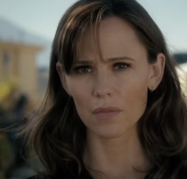 Топ-7 прем&rsquo;єр лютого: про шпигунські ігри &laquo;Нічного агента&raquo;, особисте життя Кеннеді-молодшого та інші