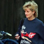 Dior перевипустить сумку, яку носила принцеса Діана