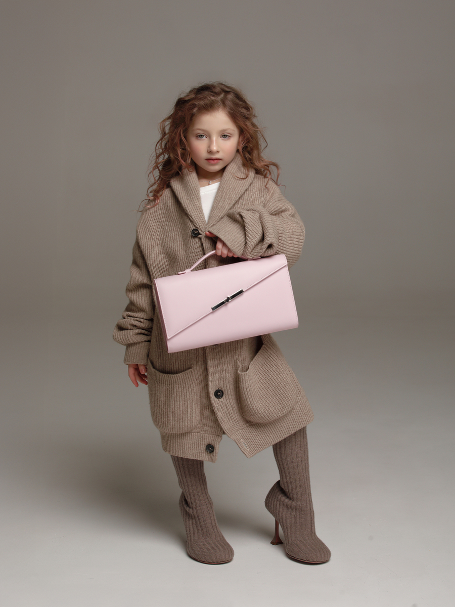 Blooming: Lona Prist презентує весняну колекцію сумок