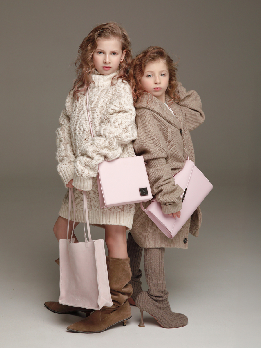 Blooming: Lona Prist презентує весняну колекцію сумок