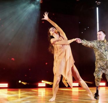 Тріумф духу та грація танцю: як ветерани на протезах підкорювали паркет у Києві